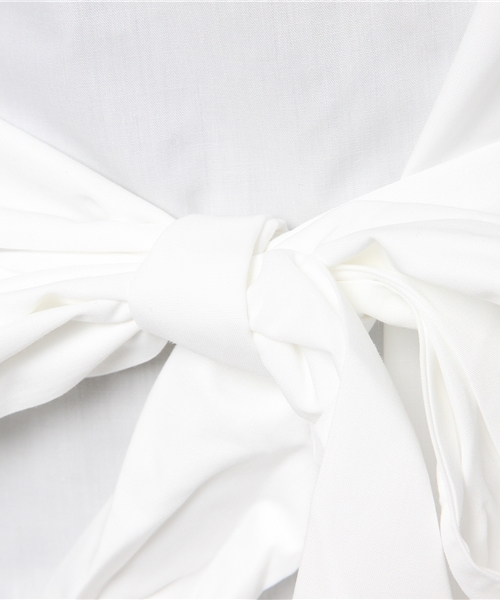 Pierrot(ピエロ)の「ウエストリボン付き ボリューム袖ブラウス(シャツ/ブラウス・レディース・オフホワイト/ベージュ/カーキ/ネイビー・L/M)」の7枚目の写真