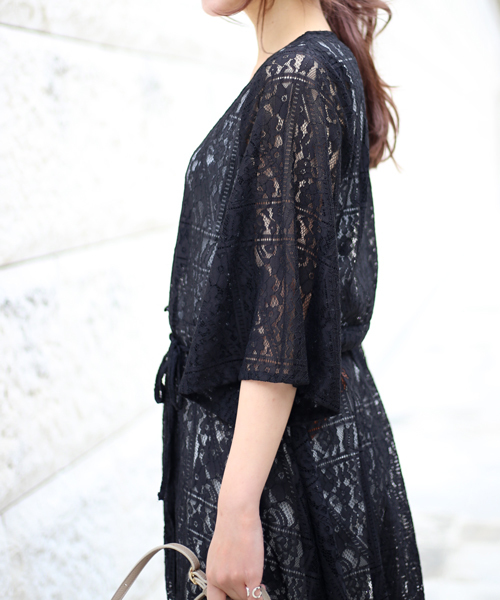 Bab Bou Jeloud(バブブージュルード)の「【WEB限定】スクエアレースロングガウン(カーディガン/ボレロ・レディース・ブラック/オフホワイト・38)」の11枚目の写真