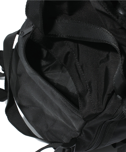 MEMENTISM（メメントイズム）の「MEMENTISM センタースタッズバックパック（バックパック/リュック・メンズ・ブラック/ホワイト/ネイビー・FREE）」の14枚目の写真