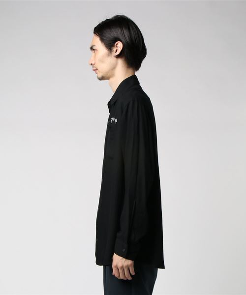 VENCEEXCHANGE（ヴァンスエクスチェンジ）の「レーヨン刺しゅうシャツ（シャツ/ブラウス・メンズ・ブラック/ダークグリーン・M/L）」の3枚目の写真