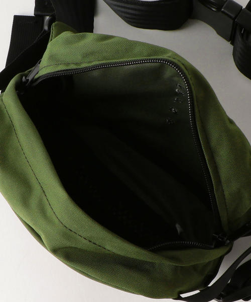 FUTUR(フューチャー)の「<FUTUR> BAG STYLE 1/ウエストバッグ(ボディバッグ/ウエストポーチ・メンズ・ロイヤルブルー/オリーブ・FREE)」の7枚目の写真