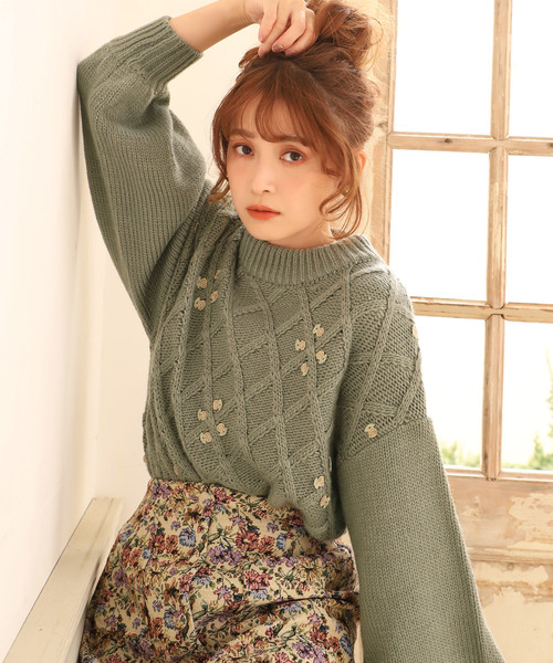 one after another NICE CLAUP（ワンアフターアナザーナイスクラップ）の「バラ刺繍ニット（ニット/セーター・レディース・アイボリー/ブラック/グリーン系その他/イエロー系その他・FREE）」の4枚目の写真