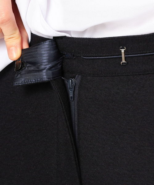 NARACAMICIE（ナラカミーチェ）の「【スーツセットアップ対応】圧縮スムース9分丈パンツ（スーツパンツ・レディース・ネイビー/グレー・SMALL/MEDIUM/LARGE）」の14枚目の写真