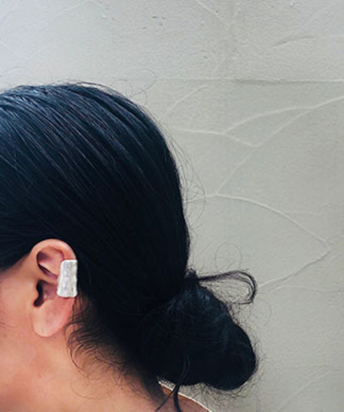 PARKS TOKYO SELECT（パークストウキョウセレクト）の「ﾐﾆｲﾔｰｶﾌ（イヤーカフ・レディース・D/B/A/C/E/F/J/I/H/G/S/T/U/V/W/X/M/N/O/P/Q/R/K/L・FREE）」の6枚目の写真