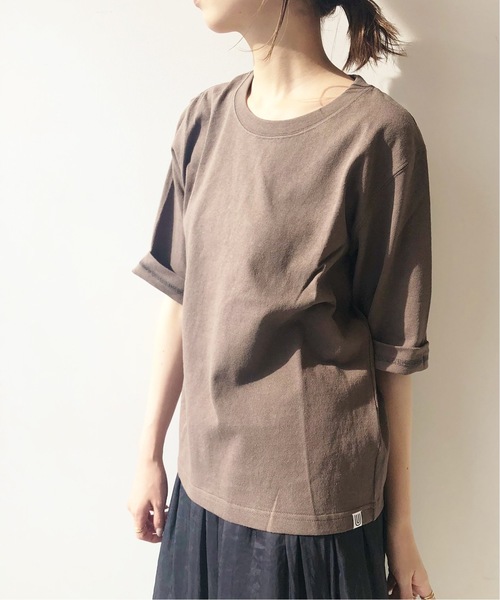 IENA（イエナ）の「UNIVERSAL OVERALL 別注Tシャツ◆（Tシャツ/カットソー・レディース・ブラック/ブラウン/グレー/ホワイト・FREE）」の4枚目の写真