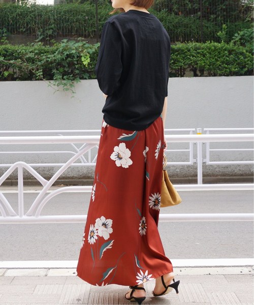 IENA（イエナ）の「UNIVERSAL OVERALL 別注Tシャツ◆（Tシャツ/カットソー・レディース・ブラック/ブラウン/グレー/ホワイト・FREE）」の19枚目の写真