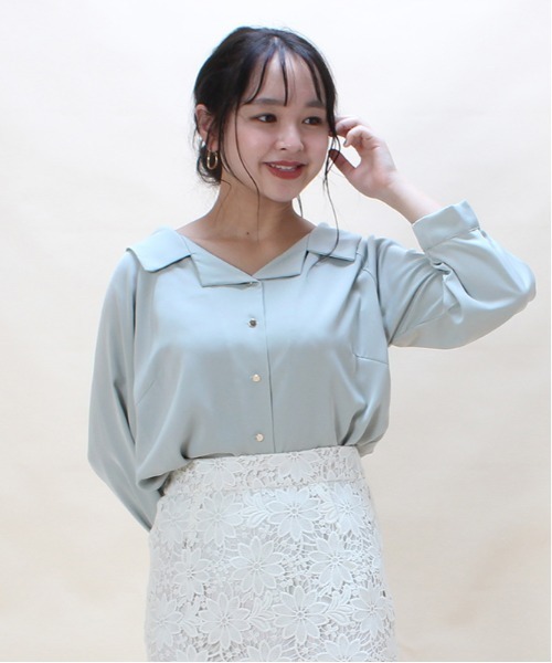 ASTORIA ODIER(アストリアオディール)の「開襟衿ブラウス(シャツ/ブラウス・レディース・キャメル/ブラック/ベージュ/ピンク/グリーン/ラベンダー/ミント/スモークピンク/ホワイト/ライトグレー/ネイビー・MEDIUM)」の7枚目の写真