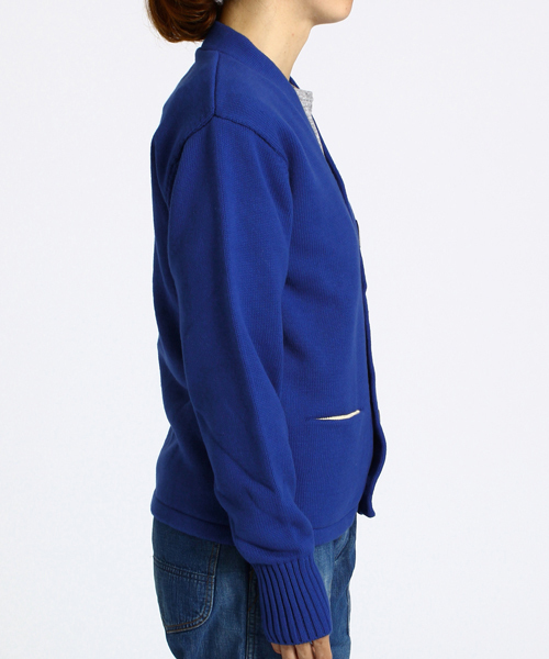 BEAMS BOY（ビームスボーイ）の「CHESWICK / レタードカーディガン（カーディガン/ボレロ・レディース・ブラック/ロイヤルブルー・ONE SIZE）」の11枚目の写真