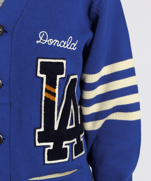 BEAMS BOY（ビームスボーイ）の「CHESWICK / レタードカーディガン（カーディガン/ボレロ・レディース・ブラック/ロイヤルブルー・ONE SIZE）」の10枚目の写真