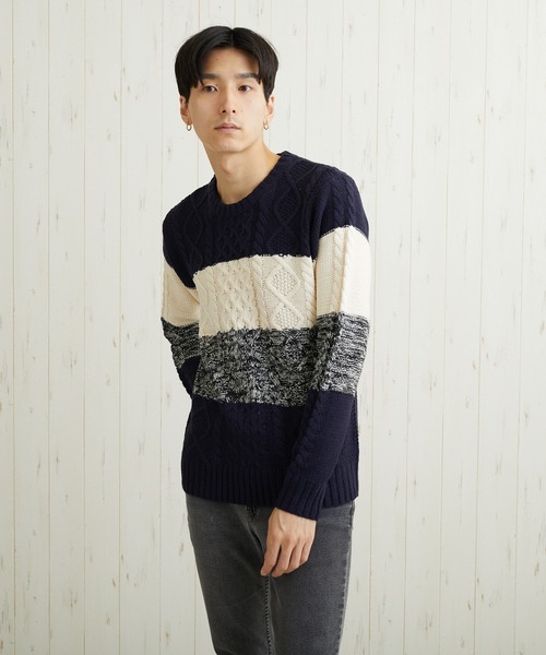 TONE SELECT WEAR(トーンセレクトウェア)の「【TONE MEN'S】ケーブルクルーネックニット(BL)(ニット/セーター・メンズ・ブラック/ブラウン/アイボリー/ブラック系その他/ベージュ系その他/ブルー系その他/パープル系その他/ブラック系その他2/ワイン/グレー系その他/ネイビー/グレー系その他2/キャメル/ホワイト系その他・MEDIUM/LARGE/X-LARGE)」の11枚目の写真