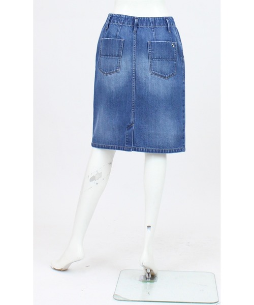 Moname(モナーム)の「デニムタイトスカート - Denim Tight Skirt(デニムスカート・レディース・ライトブルー・S/M/XS)」の2枚目の写真