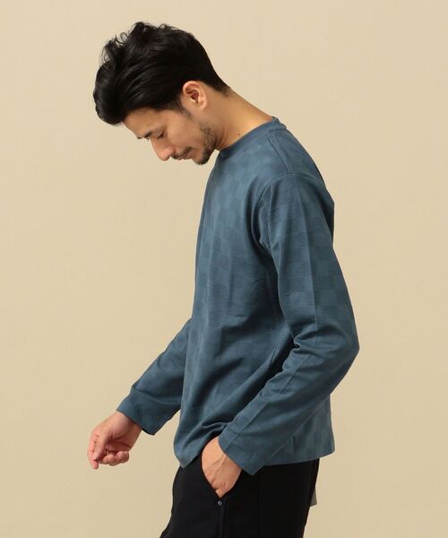 SHIPS(シップス)の「SC: ジャガード チェッカーパターン ロングスリーブ Tシャツ (ロンT)(Tシャツ/カットソー・メンズ・ホワイト/ダークグレー/ブルー・SMALL/LARGE/MEDIUM/X-LARGE)」の13枚目の写真