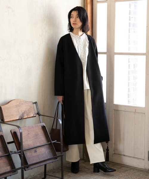 LAKOLE（ラコレ）の「アソートノーカラーボタンブラウス / LAKOLE（シャツ/ブラウス・レディース・オフホワイト/スモーク/ブラウン系その他・SMALL/MEDIUM）」の6枚目の写真