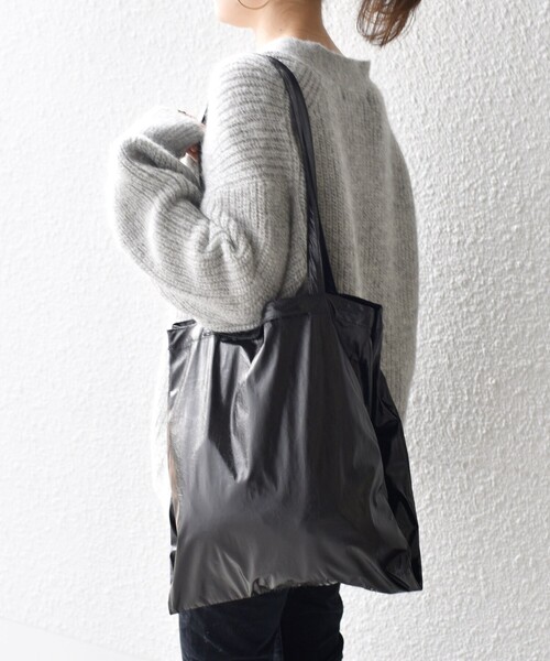 SHIPS（シップス）の「メタリック 3パーテーション エコバッグ（エコバッグ/サブバッグ・レディース・ゴールド/シルバー/ブラック・ONE SIZE）」の6枚目の写真