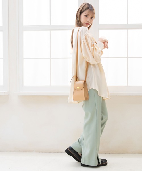 Newlyme（ニューリーミー）の「バンドカラー刺繍ブラウス（シャツ/ブラウス・レディース・ブラック/グレー/オフホワイト/アイボリー・FREE）」の7枚目の写真