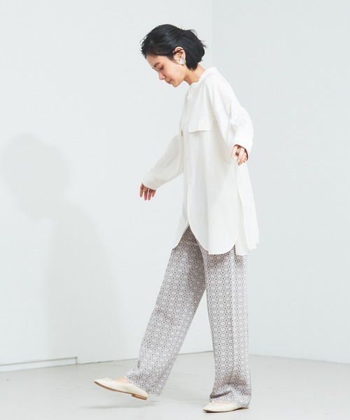 qualite(カリテ)の「【WEB・一部店舗限定】バンドカラーシャツ(シャツ/ブラウス・レディース・ネイビー/グリーン/アイボリー・フリー)」の11枚目の写真