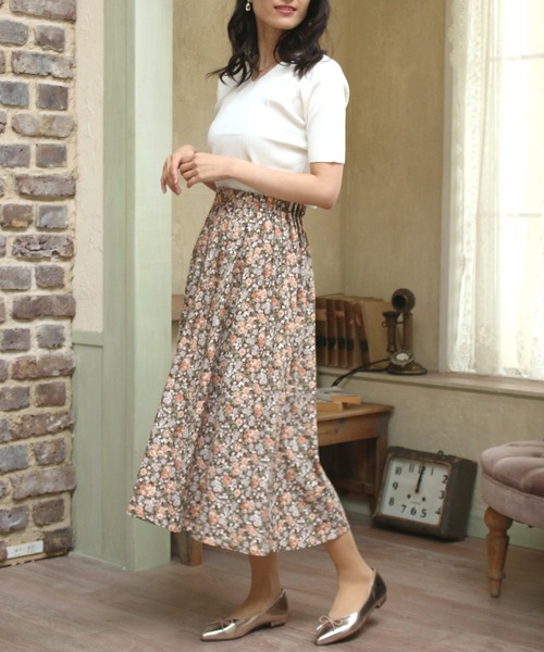 ASTORIA ODIER（アストリアオディール）の「ウエストゴム花柄ロングスカート（スカート・レディース・アイボリー/ブラウン・SMALL/MEDIUM）」の5枚目の写真