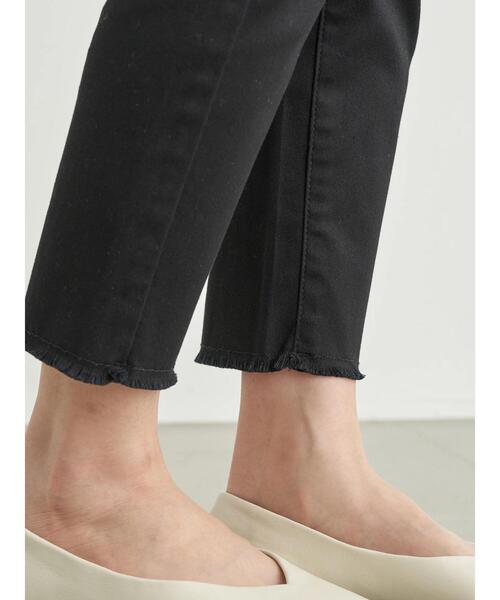 earth music&ecology（アースミュージックアンドエコロジー）の「スキスキスキニーフリンジクロップド（ＢＫ） ＊（その他パンツ・レディース・ブラック・SMALL/MEDIUM/LARGE）」の22枚目の写真