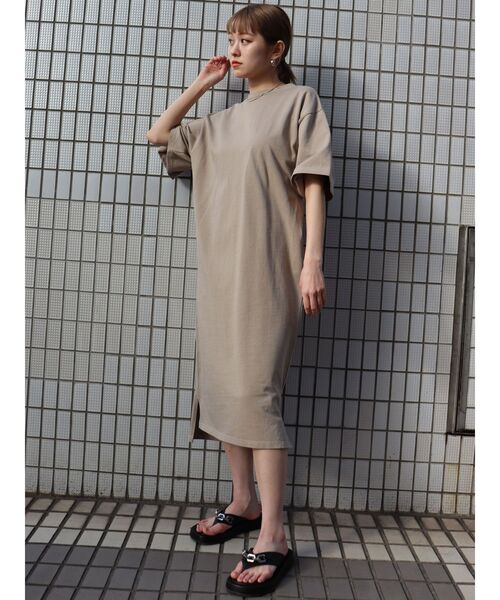 MURUA（ムルーア）の「BIGスリーブカットワンピース（ワンピース・レディース・ホワイト/ブラック/ベージュ/ブルー・FREE）」の3枚目の写真