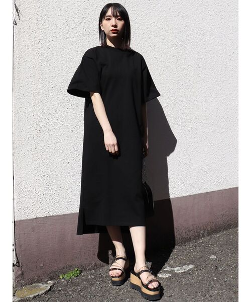 MURUA（ムルーア）の「BIGスリーブカットワンピース（ワンピース・レディース・ホワイト/ブラック/ベージュ/ブルー・FREE）」の2枚目の写真