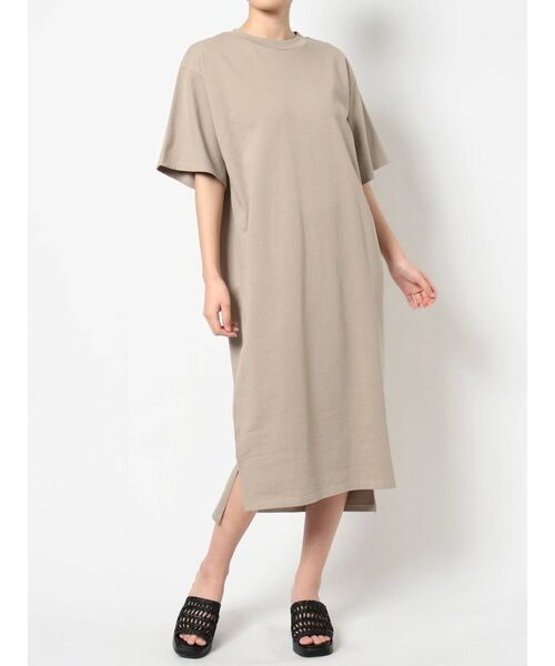 MURUA（ムルーア）の「BIGスリーブカットワンピース（ワンピース・レディース・ホワイト/ブラック/ベージュ/ブルー・FREE）」の5枚目の写真