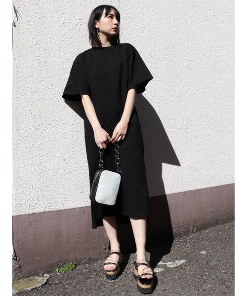 MURUA（ムルーア）の「BIGスリーブカットワンピース（ワンピース・レディース・ホワイト/ブラック/ベージュ/ブルー・FREE）」の8枚目の写真