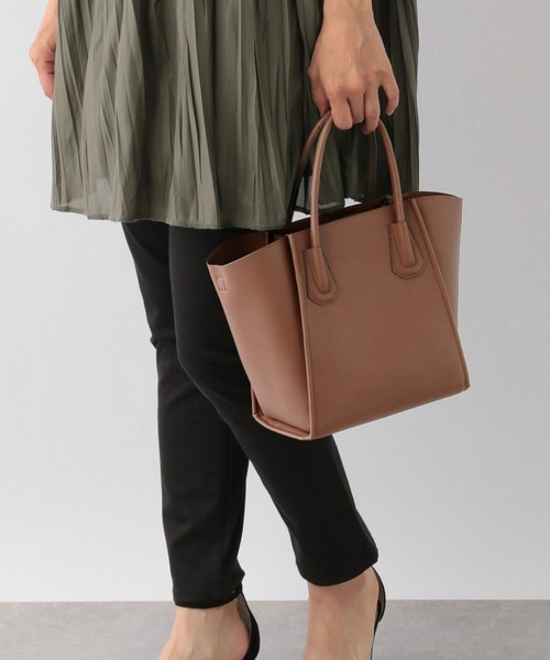 LEPSIM（レプシィム）の「軽量２ＷＡＹ ＢＡＧ　 948700（ショルダーバッグ・レディース・ライトグレー/ブラック/グリーン/キャメル/アイボリー・ONE SIZE）」の5枚目の写真