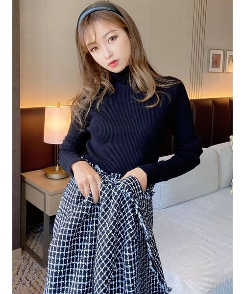 RESEXXY(リゼクシー)の「ベーシックタートルニットトップス(ニット/セーター・レディース・ホワイト/ブラック/ピンク/ブラウン/ベージュ・FREE)」の3枚目の写真