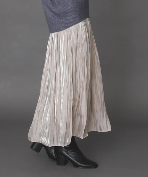 SENSE OF PLACE by URBAN RESEARCH(センスオブプレイスバイアーバンリサーチ)の「シャイニープリーツスカート(スカート・レディース・ライトブルー/ベージュ/キャメル/ネイビー・ONE)」の2枚目の写真