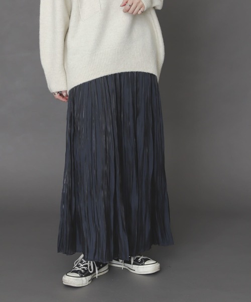 SENSE OF PLACE by URBAN RESEARCH(センスオブプレイスバイアーバンリサーチ)の「シャイニープリーツスカート(スカート・レディース・ライトブルー/ベージュ/キャメル/ネイビー・ONE)」の3枚目の写真
