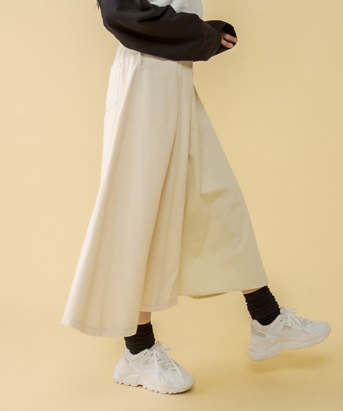 RASVOA（ラスボア）の「ハーフ切替ミモレスカート（スカート・レディース・ブラック/アイボリー・FREE）」の4枚目の写真