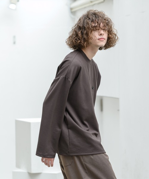 Alcindor Materials（アルシンダーマテリアルズ）の「micro suede poncho T shirts/マイクロスウェードポンチョTシャツ（Tシャツ/カットソー・メンズ・ベージュ/ブラウン・MEDIUM/LARGE）」の16枚目の写真
