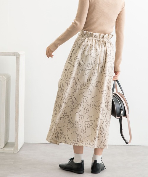 POU DOU DOU（プードゥドゥ）の「線画プリントラップ風スカート（スカート・レディース・ダークグレー/キナリ・3）」の4枚目の写真