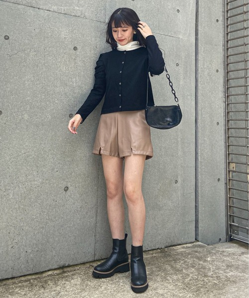 EPIMI E'PIMMY（エピミエピミー）の「シンプルハイネックニットソー（Tシャツ/カットソー・レディース・オフホワイト/ブラック/ベージュ・MEDIUM）」の11枚目の写真