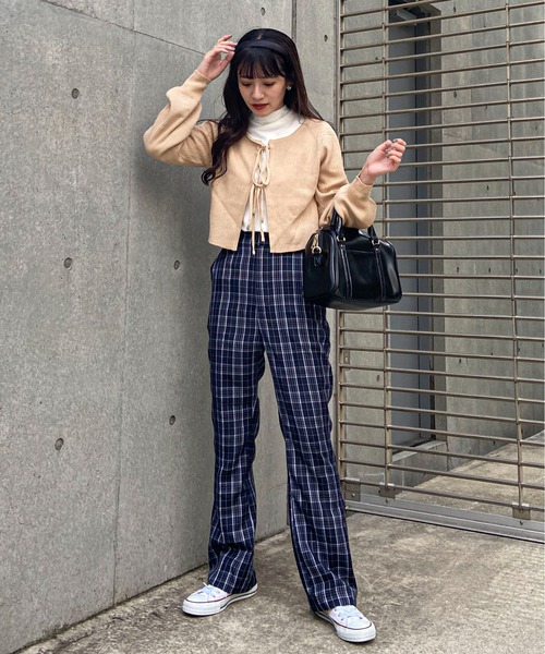 EPIMI E'PIMMY（エピミエピミー）の「シンプルハイネックニットソー（Tシャツ/カットソー・レディース・オフホワイト/ブラック/ベージュ・MEDIUM）」の9枚目の写真