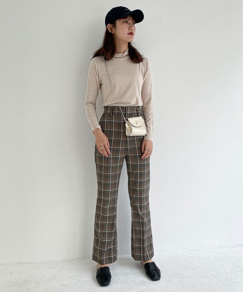 EPIMI E'PIMMY（エピミエピミー）の「シンプルハイネックニットソー（Tシャツ/カットソー・レディース・オフホワイト/ブラック/ベージュ・MEDIUM）」の10枚目の写真