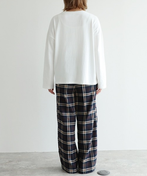 reca（レカ）の「立体ロゴ刺繍ロングスリーブTシャツ（Tシャツ/カットソー・レディース・チャコール/ブラック/オフホワイト/ベージュ・FREE）」の9枚目の写真