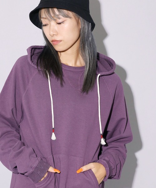 CAL O LINE(キャルオーライン)の「CAL O LINE / キャルオーライン FIN V RAGLAN PARKA パーカー(パーカー・メンズ・ブルー/ダークパープル・S/M)」の1枚目の写真
