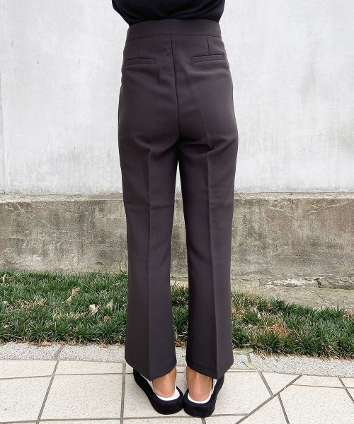 esutoreja（エストレジャ）の「センタープレススラックス（スラックス・レディース・ブラック/ベージュ・M/S）」の13枚目の写真