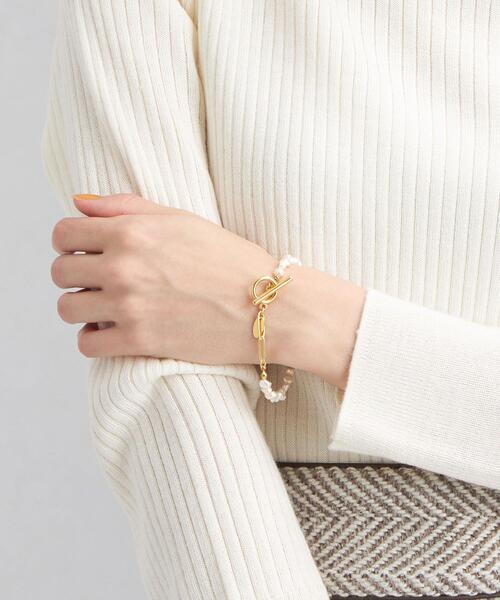 green label relaxing(グリーンレーベルリラクシング)の「淡水パール & チェーン ブレスレット(ブレスレット・レディース・オフホワイト・FREE)」の4枚目の写真