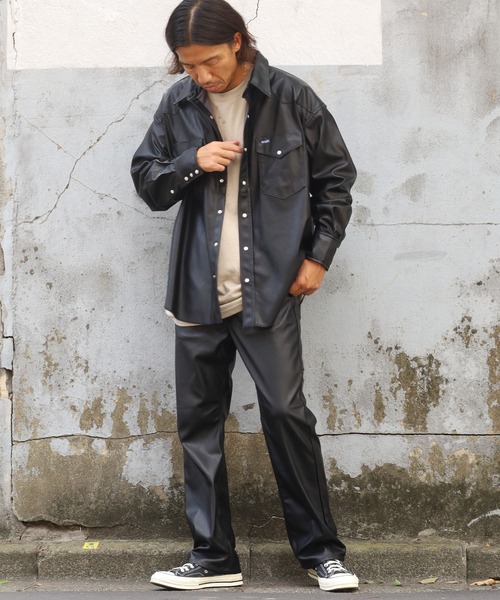 Wrangler(ラングラー)の「WRANGLER/ラングラー 127MW OVERSIZE SHIRTS フェイクレザー ウエスタンシャツ PUレザー(シャツ/ブラウス・メンズ・ブラック/ブラウン・L/M/XL)」の18枚目の写真