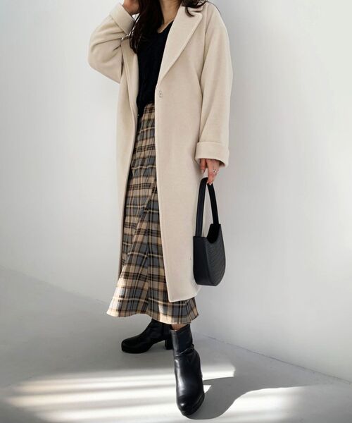 MAJESTIC LEGON（マジェスティックレゴン）の「Ladyロングガウンコート（その他アウター・レディース・アイボリー/グレイッシュベージュ/ピンクベージュ/ライトグリーン・SMALL/MEDIUM）」の2枚目の写真