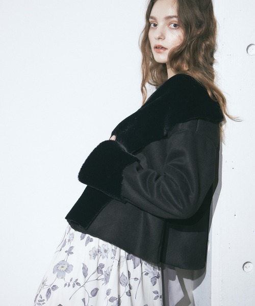 DRWCYS（ドロシーズ）の「ショールカラーエコムートンコート（ムートンコート・レディース・ブラック/アイボリー/モカ・FREE）」の4枚目の写真