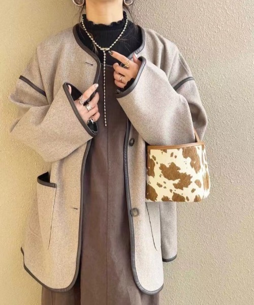ABITOKYO(アビトーキョー)の「【ABITOKYO ORIGINAL】パイピングノーカラーコート(ノーカラーコート・レディース・ベージュ/ブラウン/グレー・FREE)」の3枚目の写真