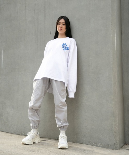 ISTKUNST(イストクンスト)の「【UNISEX】ISTKUNST/BEAR&SMILEYロンT 2256193(Tシャツ/カットソー・レディース・ホワイト/ブラック/ライトグレー・SMALL/MEDIUM/LARGE)」の16枚目の写真