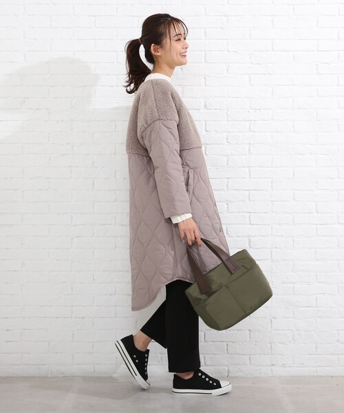 SHOO・LA・RUE（シューラルー）の「◆光沢ポリミニトート（トートバッグ・レディース・ブラック/カーキ/ベージュ/ライトパープル・00）」の5枚目の写真