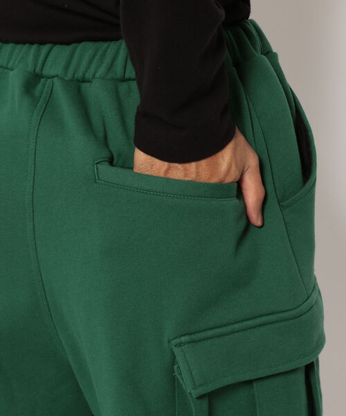 BEAVER(ビーバー)の「FAZZURA/ファズラ CARGO PANTS カーゴパンツ(スウェットパンツ・メンズ・ダークグリーン/キャメル・1/2)」の15枚目の写真