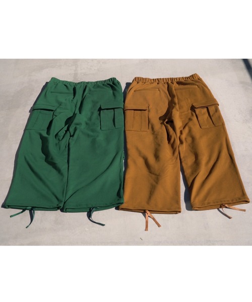 BEAVER(ビーバー)の「FAZZURA/ファズラ CARGO PANTS カーゴパンツ(スウェットパンツ・メンズ・ダークグリーン/キャメル・1/2)」の5枚目の写真