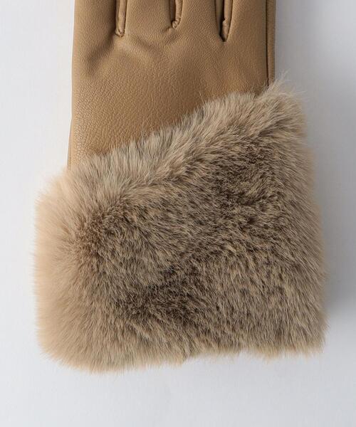 LE VERNIS（ル・ベルニ）の「＜Le Vernis(ル ベルニ)＞フェイクレザー＆ファー グローブ（手袋・レディース・ベージュ/ダークグレー・FREE）」の3枚目の写真