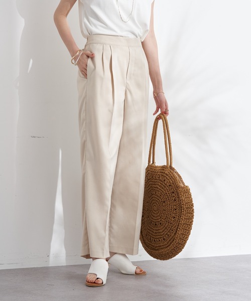 earth music&ecology（アースミュージックアンドエコロジー）の「タックストレートパンツ＊（その他パンツ・レディース・ブラウン/チェック/ホワイト系その他2・S/M）」の2枚目の写真